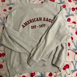 American Eagle Cream Pullover
